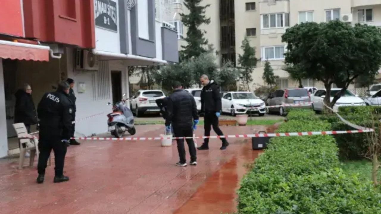 Antalya’da Acı Olay Önce Oğlu, Bir Gün Sonra Annesi Balkondan Düşerek Hayatını Kaybetti