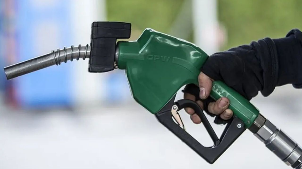 Araç Sahiplerine İyi Haber Benzinde Art Arda İndirim