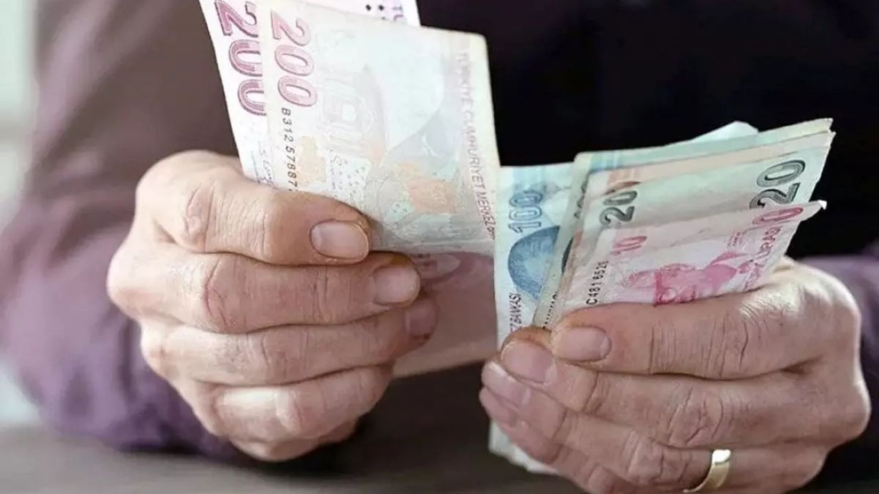 Emekli olmayı planlayanlar dikkat! Prim borçlarına yıl sonunda büyük zam geliyor