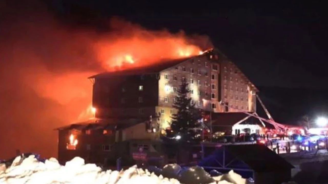 Kartalkaya Otel Yangını Soruşturmasında Yeni Gelişme 9 Bakanlık Personeline Yurt Dışı Çıkış Yasağı