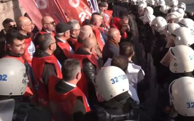 Polis, TBMM Önünde Basın Açıklaması Yapmak İsteyen Sendikayı Ablukaya Aldı