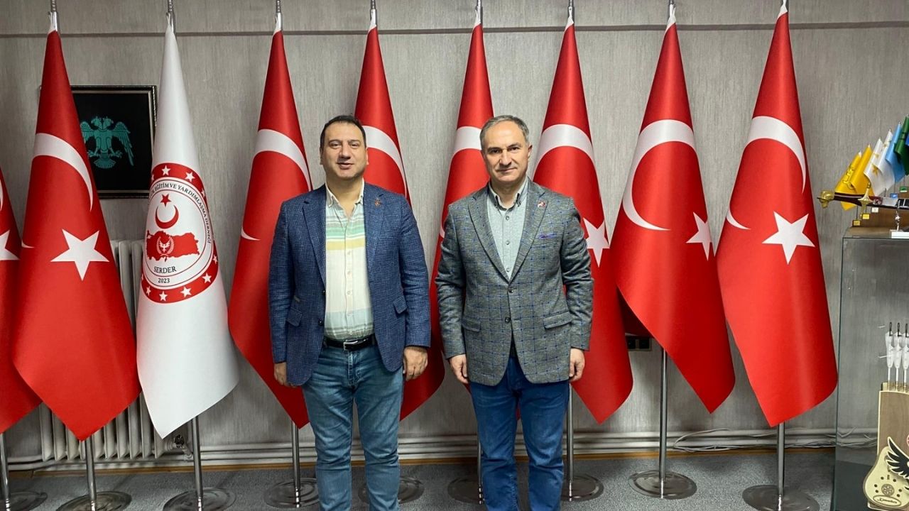Serdengeçti Kültür, Eğitim ve Yardımlaşma Derneği Genel Başkanı ve Yazar Gazetesi Eski Genel Yayın Yönetmeni Doç. Dr. Servet Avşar’a Anlamlı Ziyaret Yazar Medya Anonim Şirketi Yönetim Kurulu Başk