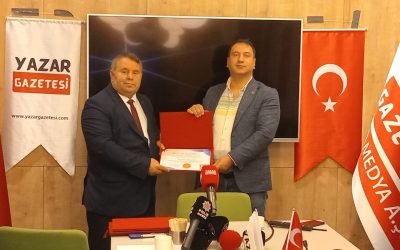 Yazar Gazetesi Genel Yayın Yönetmeni Raşit Karagöz’e Katılım Sertifikası Takdim Edildi