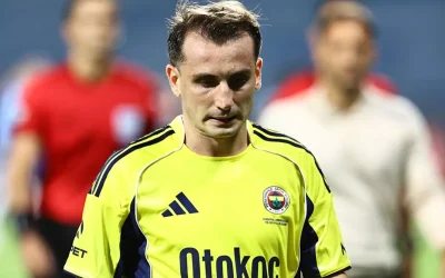 Fenerbahçe’de gündemde olan Kerem Aktürkoğlu eleştirileri