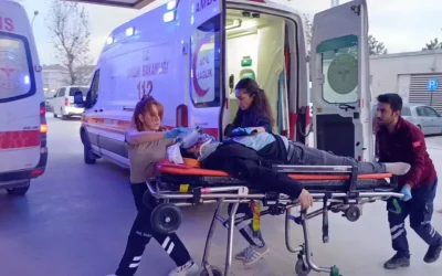 Motosiklet ve otomobil kaza yaptı: 1 ölü, 1 yaralı